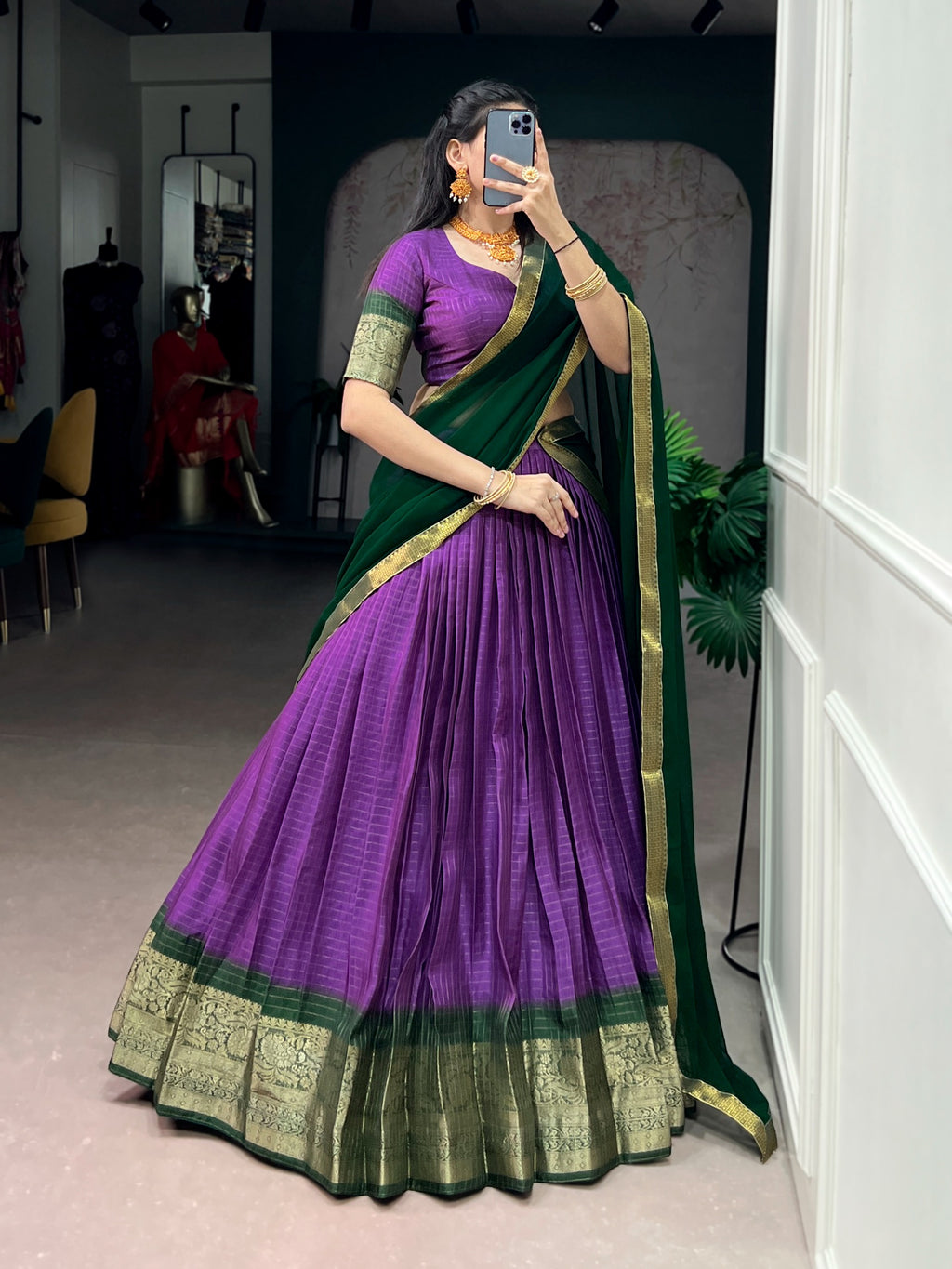 Dola Chex Lehenga Set