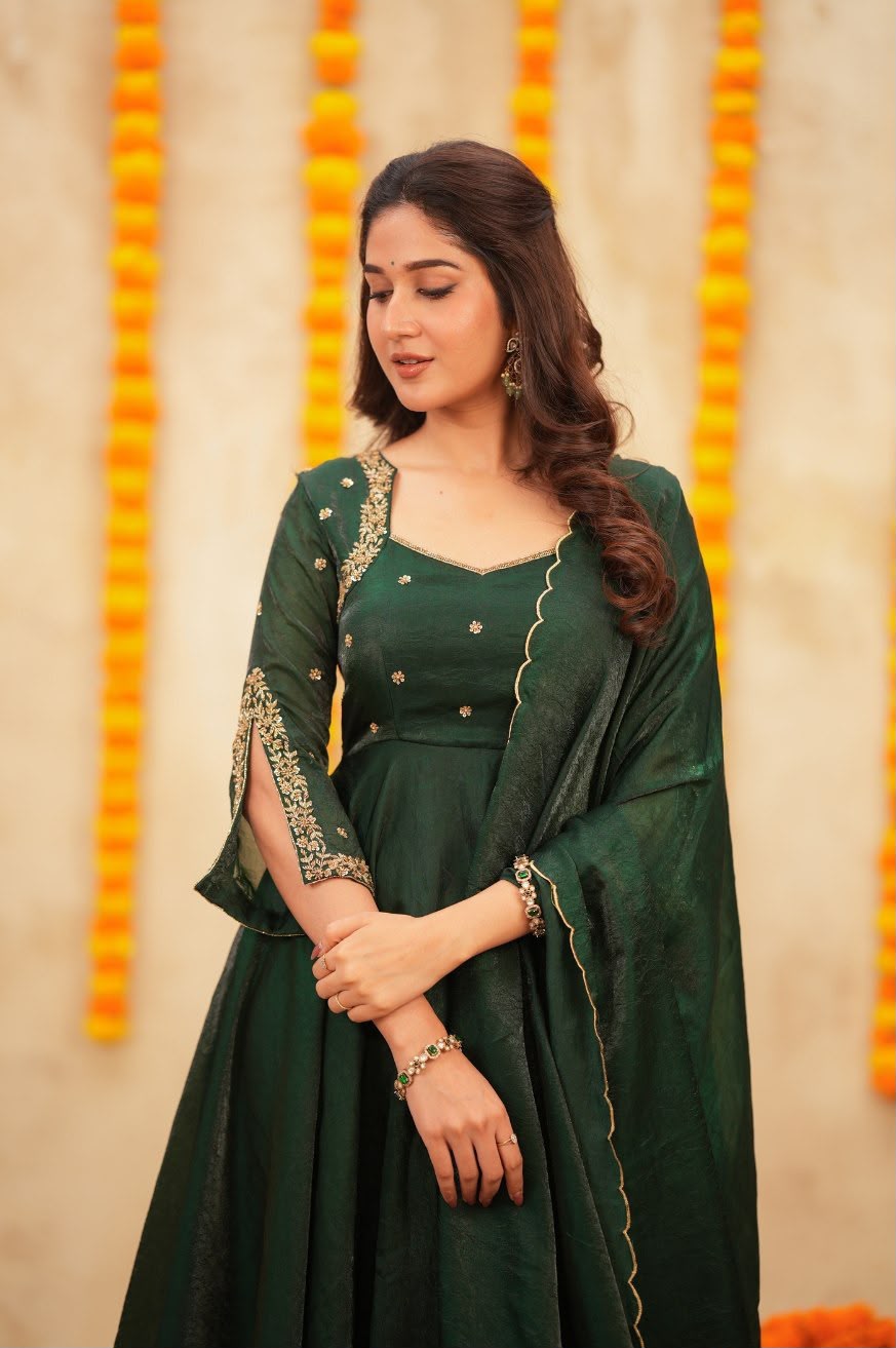 Vanya Emerald Sparkling Georgette Gown ✨