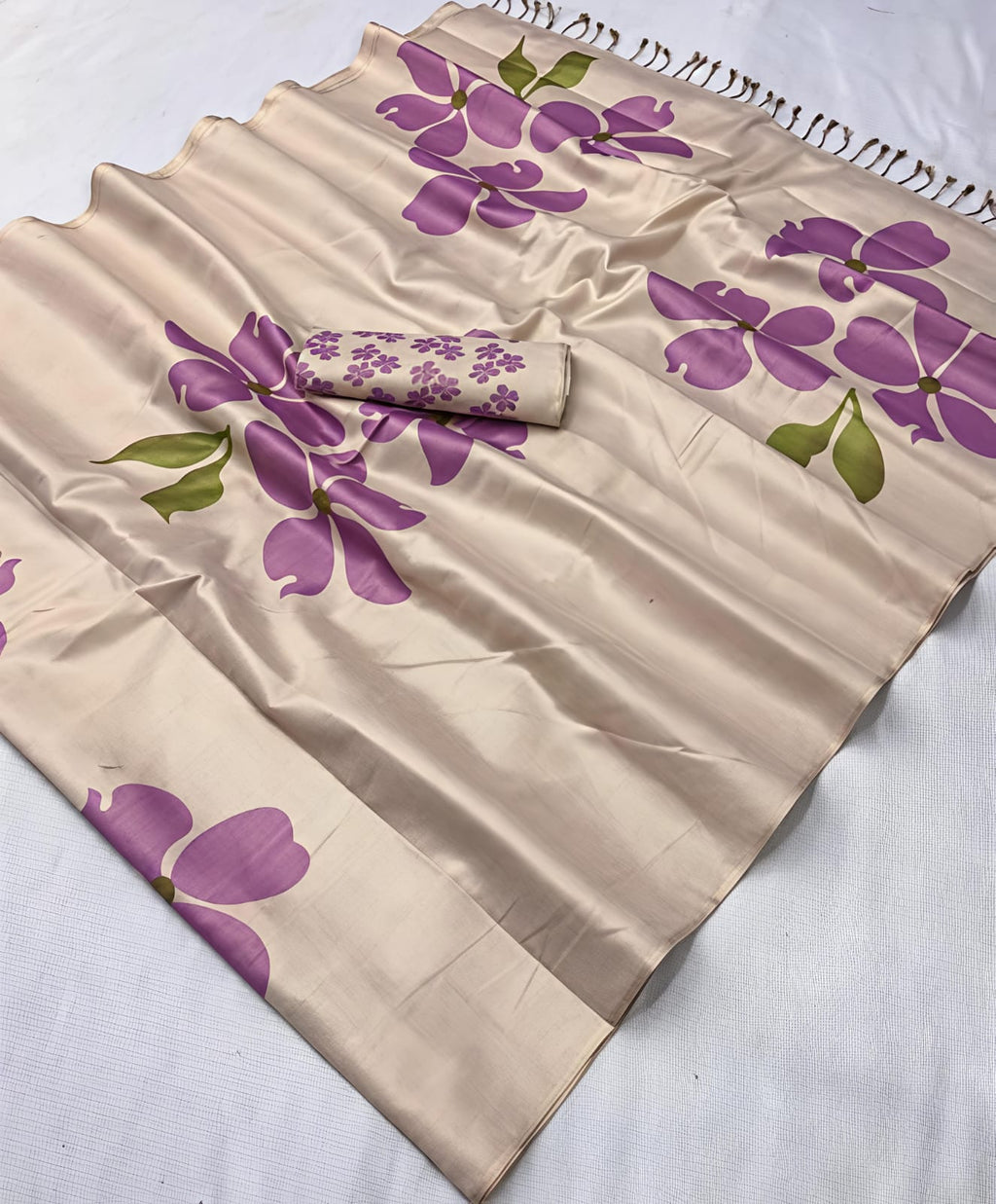 Premium Soft Tissue Silk Saree – Floral Digital Print
