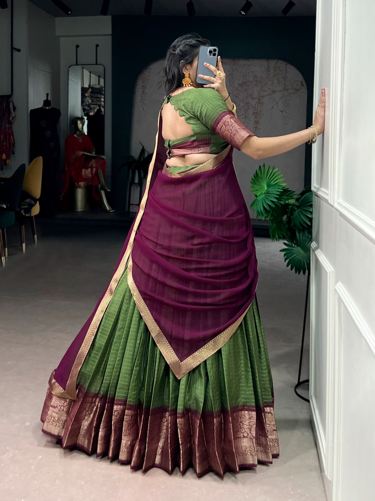 Dola Chex Lehenga Set
