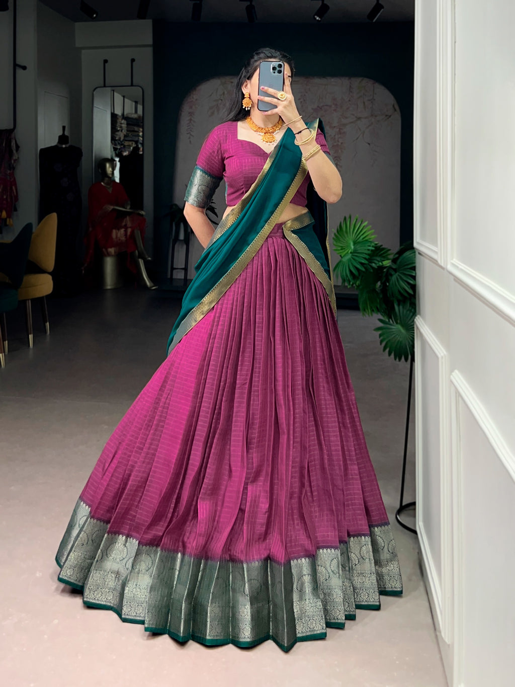 Dola Chex Lehenga Set