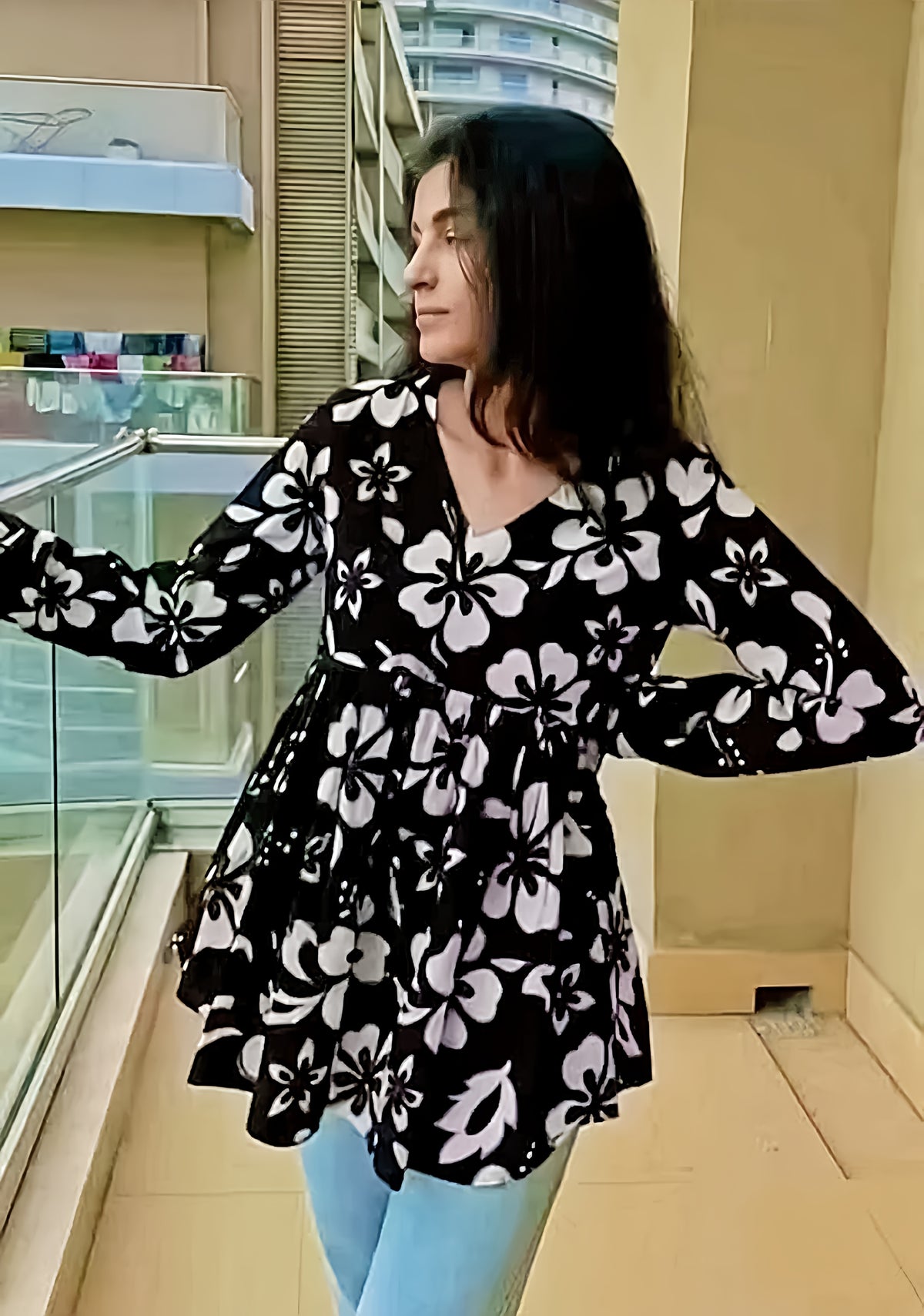 Trendy Floral Print Top